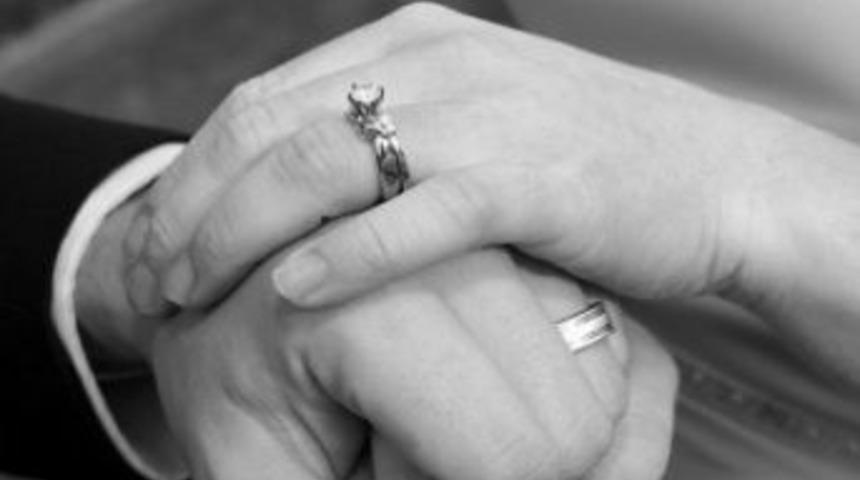 İzmit Belediyesi Evlenecek Kişi Bulamıyor