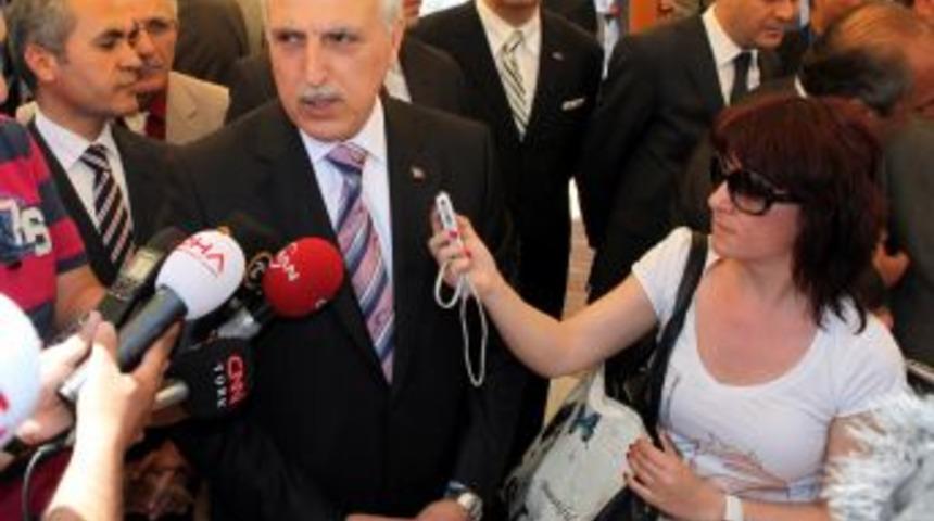 Vali Mutlu: 1 Mayıs&rsquo;ta olay &ccedil;ıkarsa bir daha Taksim'e izin vermem