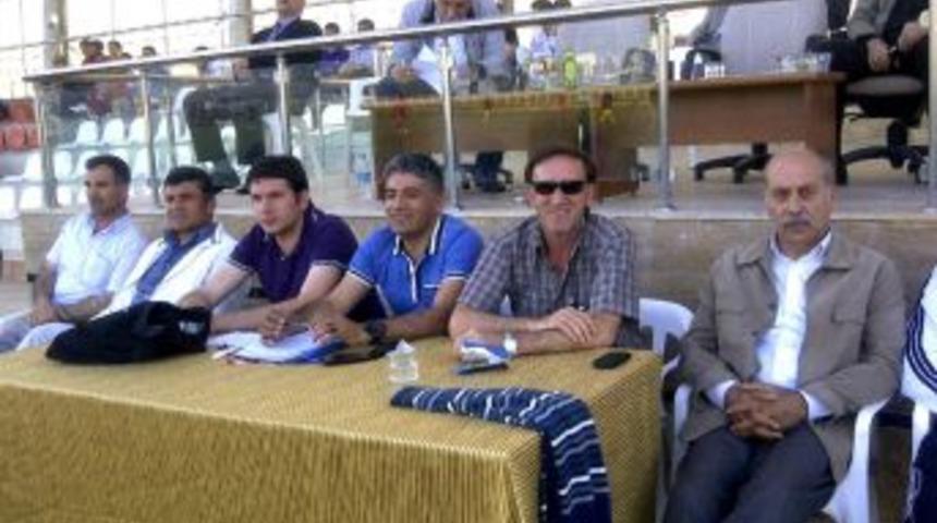 Felsefe Olimpiyatlarında Batman'ı Temsil Eden &Ouml;ğrenci &Ouml;d&uuml;llendirildi