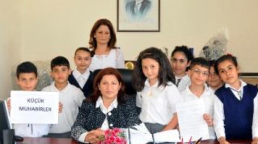 K&uuml;&ccedil;&uuml;k muhabirler Akdeniz&rsquo;de