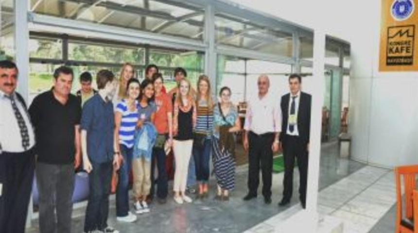 Amerikalı &Ouml;ğrenciler Merinos Akkm'yi Gezdi