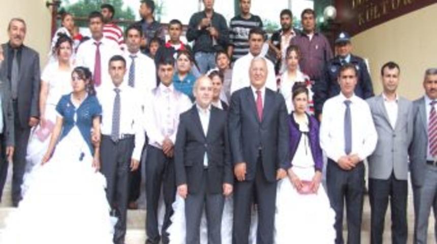 Davulculara Toplu Nikah