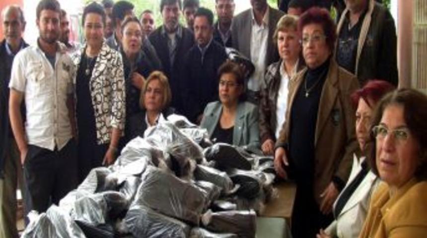 Dp'li Kadınlardan Ayakkabı Yardımı