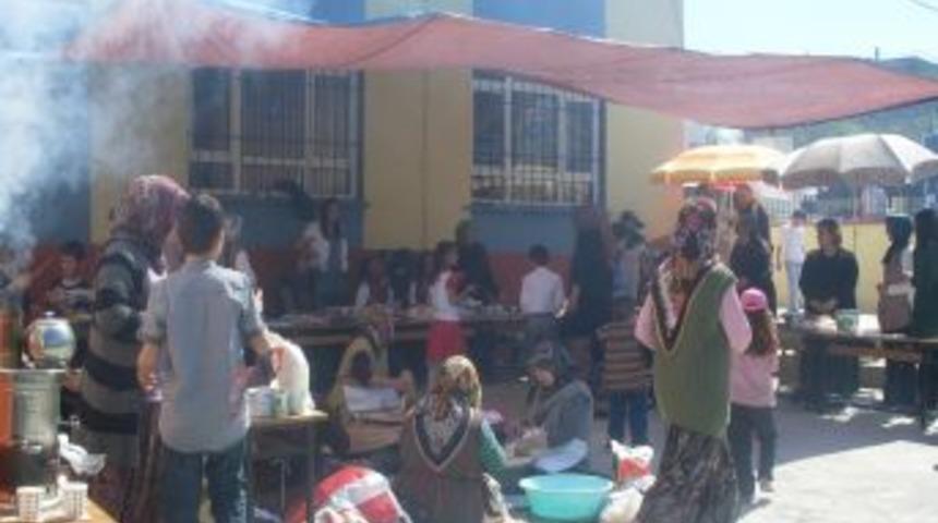 Alaplı'da Okul Yararına Kermes