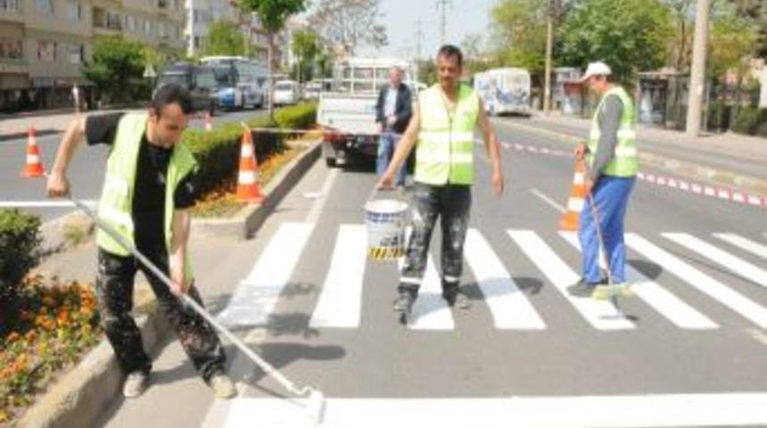 Yaya Ge&ccedil;idi &Ccedil;izgileri Boyanıyor