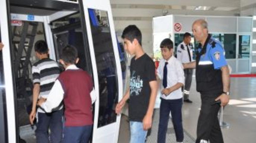 Şahinbey Belediyesi'nden g&ouml;&ccedil;le gelen &ccedil;ocuklar i&ccedil;in gezi projesi