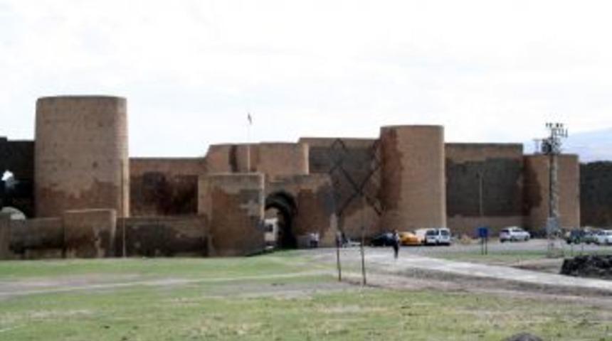 Ani'de Kazı &Ccedil;alışmaları Tamamlanmadı