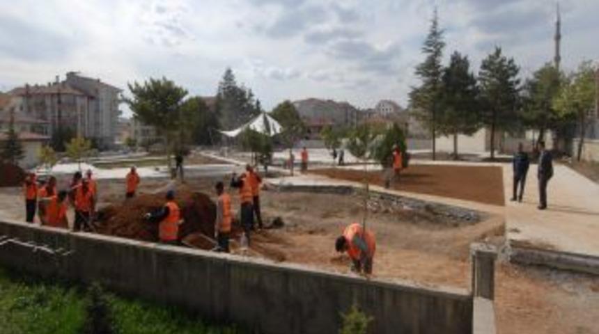 Gazi Parkında &Ccedil;alışmalar Hızla Devam Ediyor.