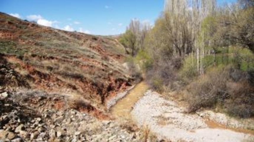 Sulama Harkı Çıkarılamayınca Bin Dönümlük Arazi Kullanılamaz Hale Geldi