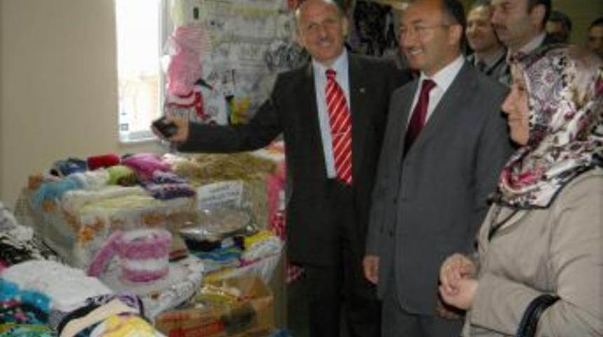 Ardahan&rsquo;da Kur&rsquo;an kursları yararına kermes a&ccedil;ıldı