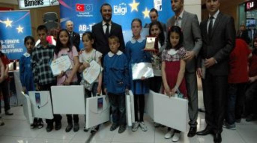 Ab Ve &Ccedil;evre Resim Yarışması &Ouml;d&uuml;lleri Dağıtıldı