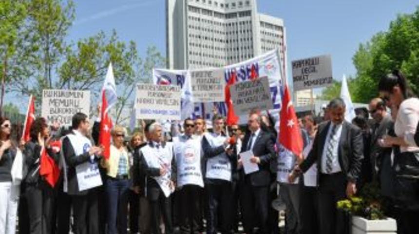 B&uuml;ro Memur-Sen'li Dışişleri &ccedil;alışanları eylem yaptı