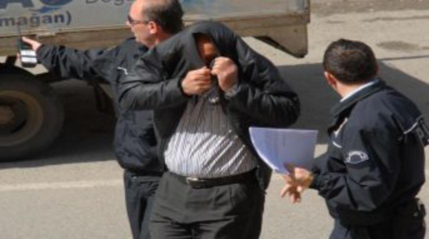 Silahla Tehdide G&ouml;zaltı