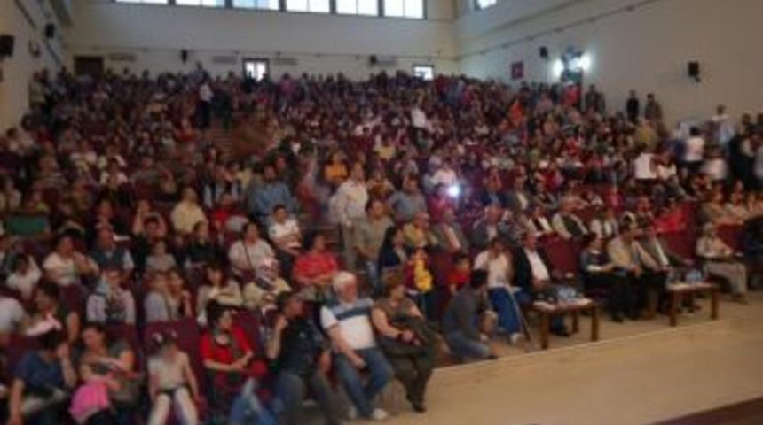 Edremit Halk Oyunları Şenliği İle Coştu