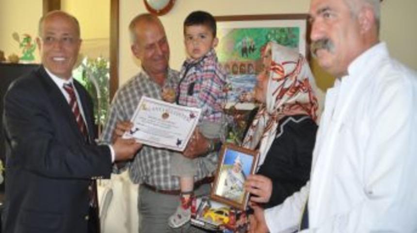 Alanya&rsquo;da 4 yılda 700 &ccedil;ocuğa &lsquo;erkeklik diploması&rsquo; verildi