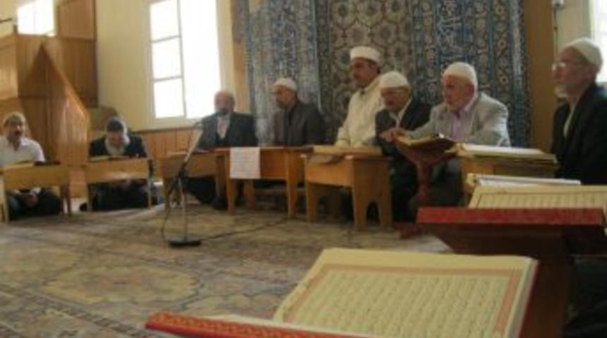 İskilip Ulu Cami'de mezuniyet coşkusu