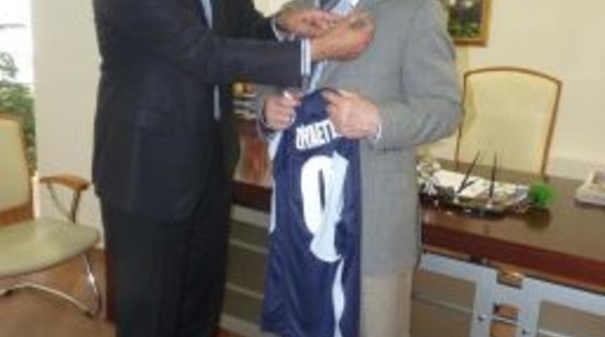 Ak Parti'ye 'mavi-Lacivert'li Ziyaret