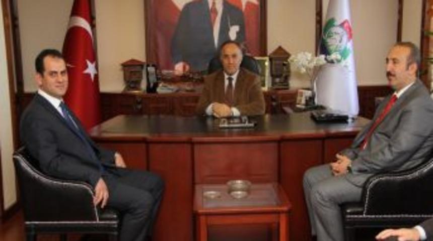 T&uuml;rkiye İş Kurumu Genel M&uuml;d&uuml;rl&uuml;ğ&uuml;'ne Atanan Yazıcı'dan Rize Valisi Hacım&uuml;ft&uuml;oğlu'na Ziyaret