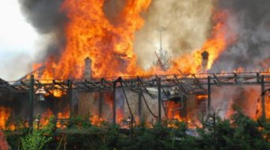 Gaziantep'te Tarihi Konak Alev Alev Yandı