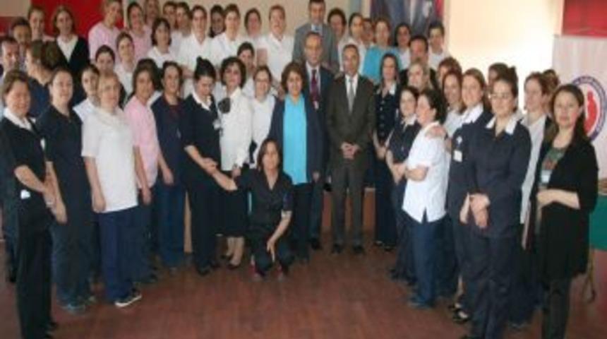 Hastanede Ebeler Haftası Kutlaması