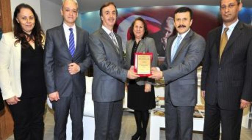 Başkan Keskin'e Teşekk&uuml;r Plaketi