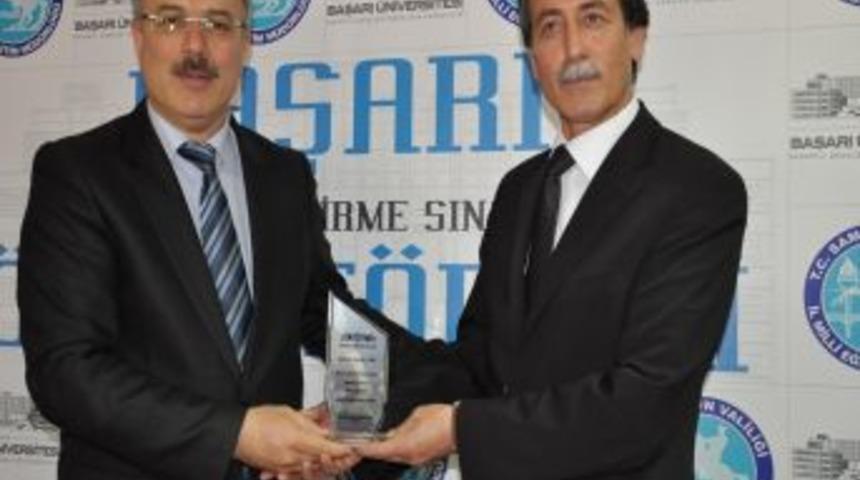 'ygs-2012 Deneme Sınavı'nda Başarı Olan &Ouml;ğrenciler &Ouml;d&uuml;llendirildi