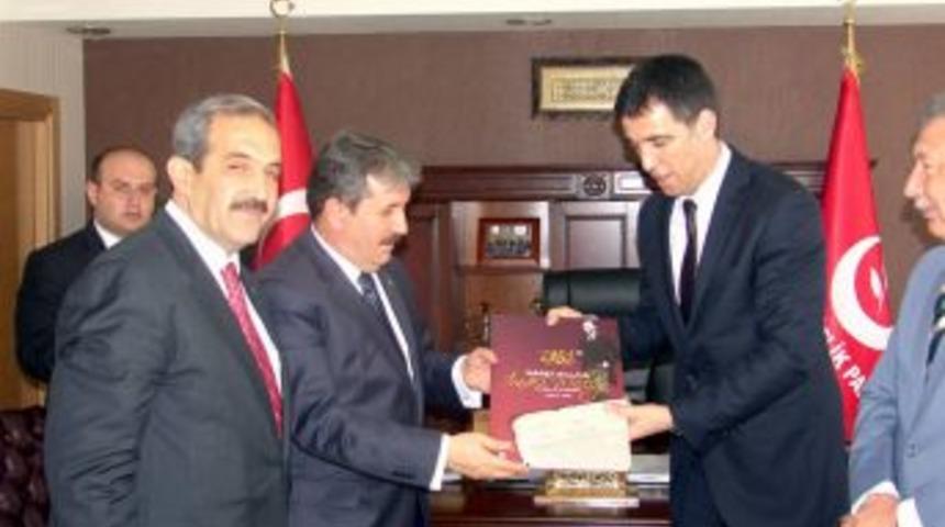 Hakan Ş&uuml;k&uuml;r Sivas'a Gelecek