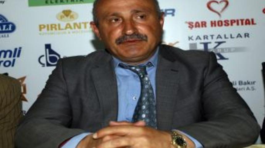 Mayi, Adaylığını A&ccedil;ıkladı