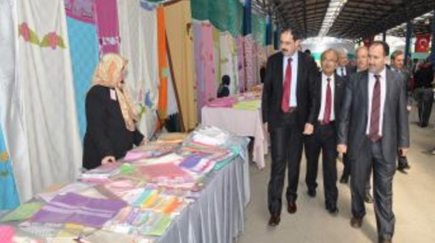 Başkan H&uuml;seyin Ayaz, Kermes Dolaştı