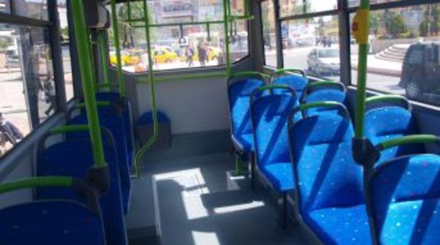 Minib&uuml;sler Gidiyor, Midib&uuml;sler Geliyor