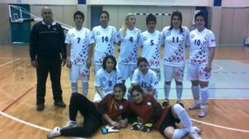 Ad&uuml; Erkek Ve Bayan Futsal Takımımız Yarı Finalde