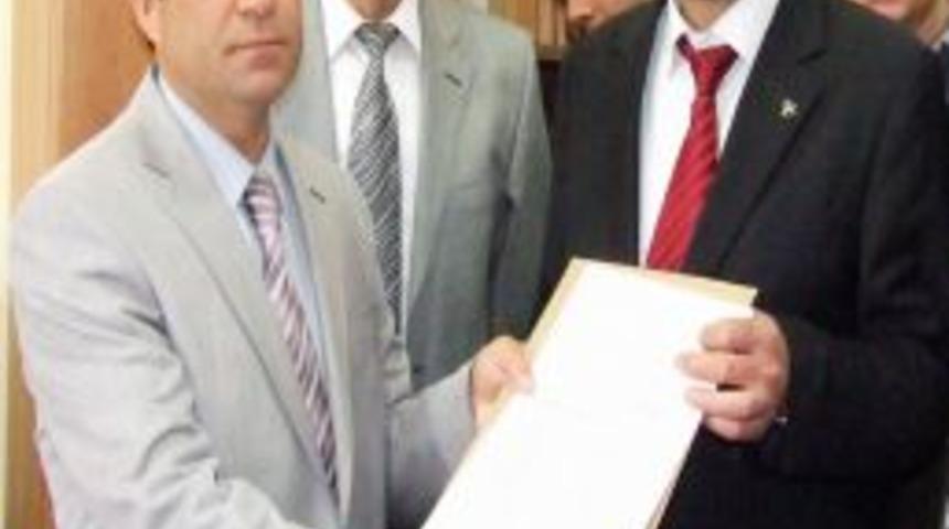 MHP Yozgat İl Başkanı Kaya mazbatasını aldı