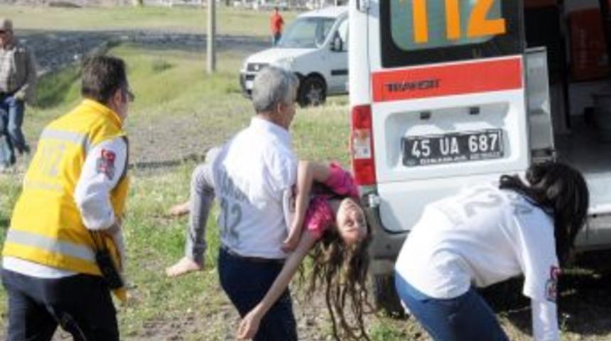 Arkadaşlarıyla g&ouml;lete giren 14 yaşındaki &ccedil;ocuk boğuldu