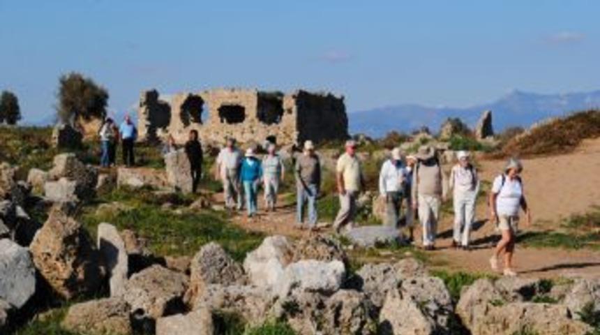 Antalya'ya gelen İskandinav turist sayısında y&uuml;zde 10'luk artış bekleniyor
