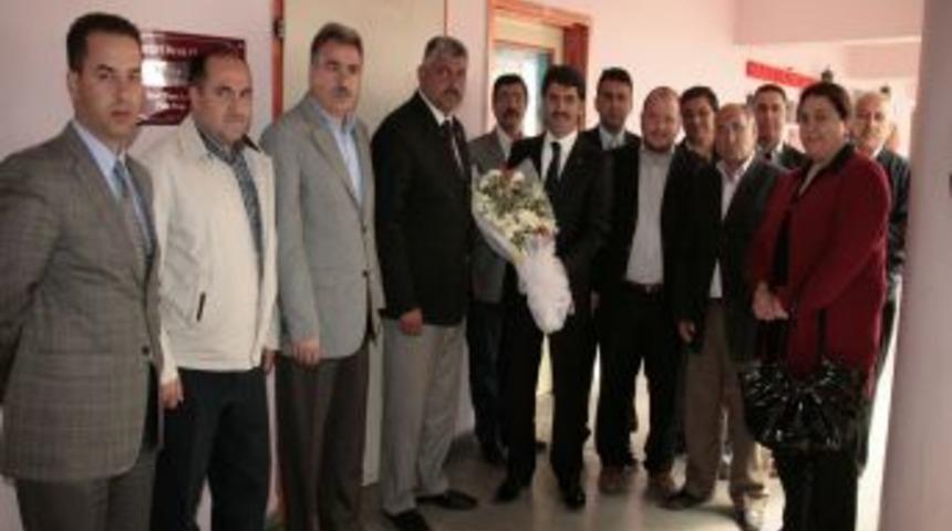 Başkan &Ccedil;akır Ve Meclis &Uuml;yelerinden Siyasi Parti Ziyaretleri