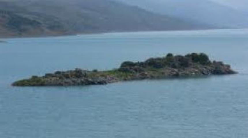 Hazar G&ouml;l&uuml; S.O.S. Veriyor