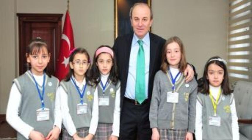 Vali &Ouml;zt&uuml;rk'e Projelerini Anlattılar