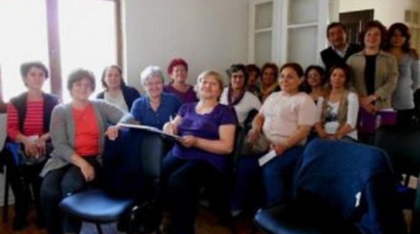 CHP&rsquo;den kadınlara eğitim