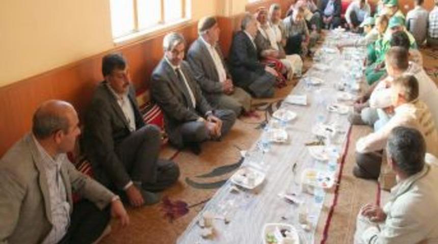 Başkan Fakıbaba, Mahalle Gezilerini S&uuml;rd&uuml;r&uuml;yor