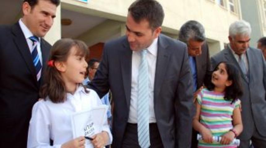 Kitap Okuma Yarışmasına 10 Bin &Ouml;ğrenci Katıldı