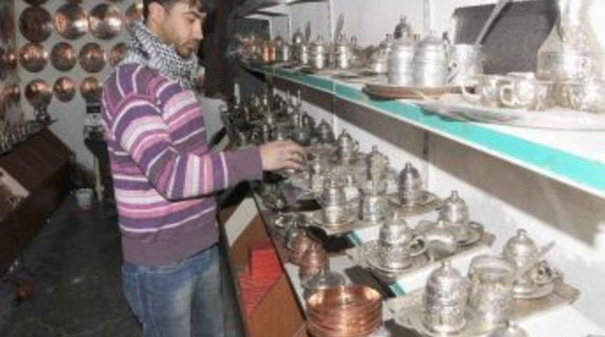 Bakır Tepsiler B&uuml;y&uuml;k İlgi G&ouml;r&uuml;yor