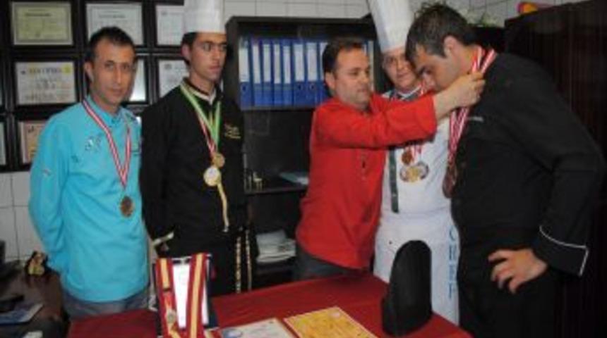 Manavgatlı aş&ccedil;ılar takım halinde birinci oldu