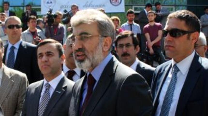 Enerji Bakanı: Yeni Petrol Kanunu ger&ccedil;ek yatırımcının &ouml;n&uuml;n&uuml; a&ccedil;acak