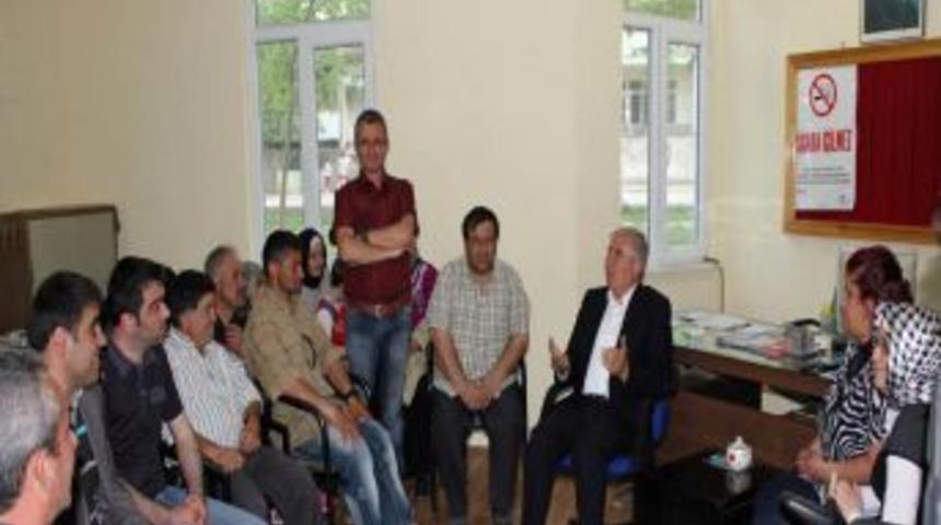 Erbaa Belediye Başkanı Yenihan, engellileri ziyaret etti