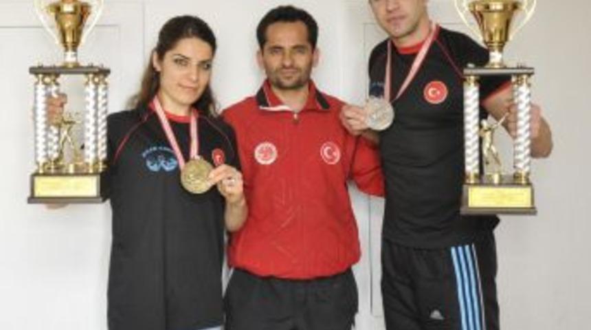 Adanalı V&uuml;cut&ccedil;ular Kupayla D&ouml;nd&uuml;