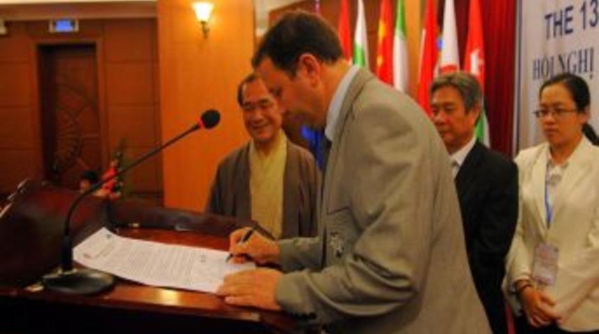 Tarihi Kentler Birliği'nin Vietnam Deklarasyonu İmzalandı