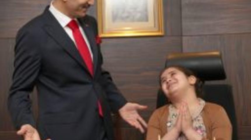 Başkan Yeniay S&ouml;z&uuml;n&uuml; Tuttu