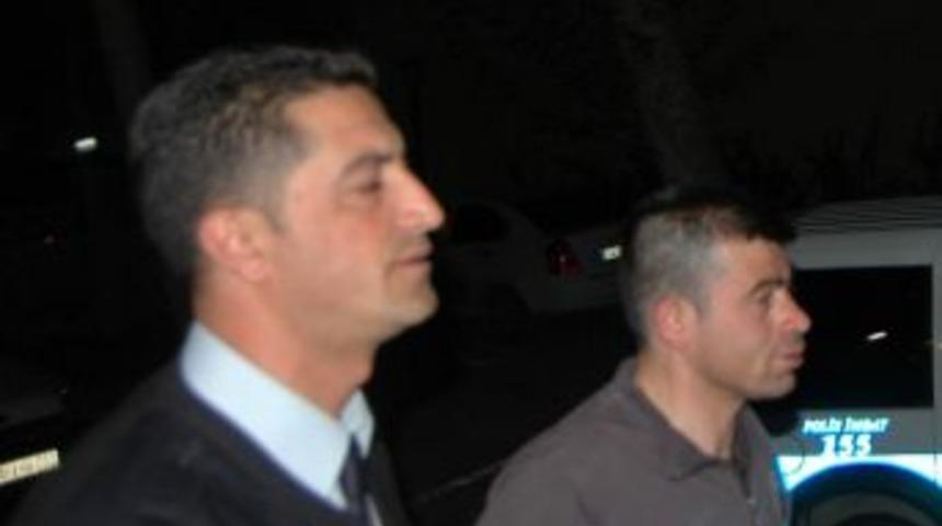 Kahvehanede Bı&ccedil;aklı Kavga: 1 Yaralı