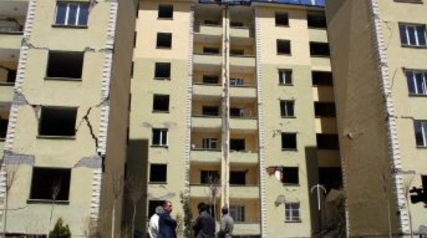 Van'da 'hasar Raporu' Bilmecesi