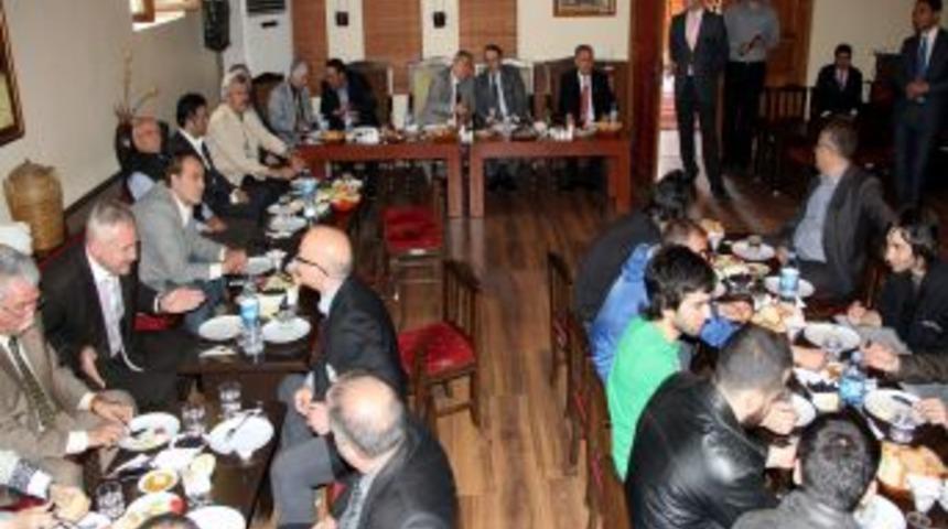 Demirtaş, &Ccedil;in İzlenimlerini Anlattı